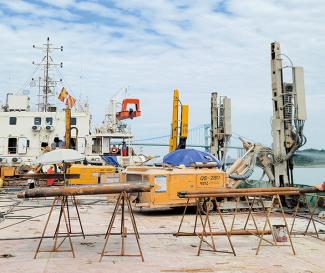 Offshore anti-buoyancy deep foundation pit support