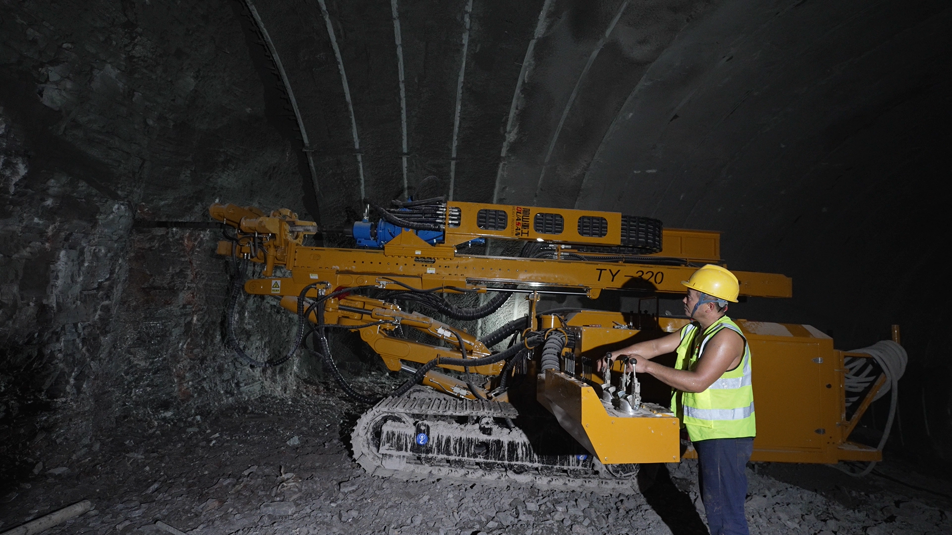 Hydraulic Drilling Rigs Hydraulic Drilling Rigs